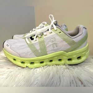 On Cloud Women’s Athletic Shoes
